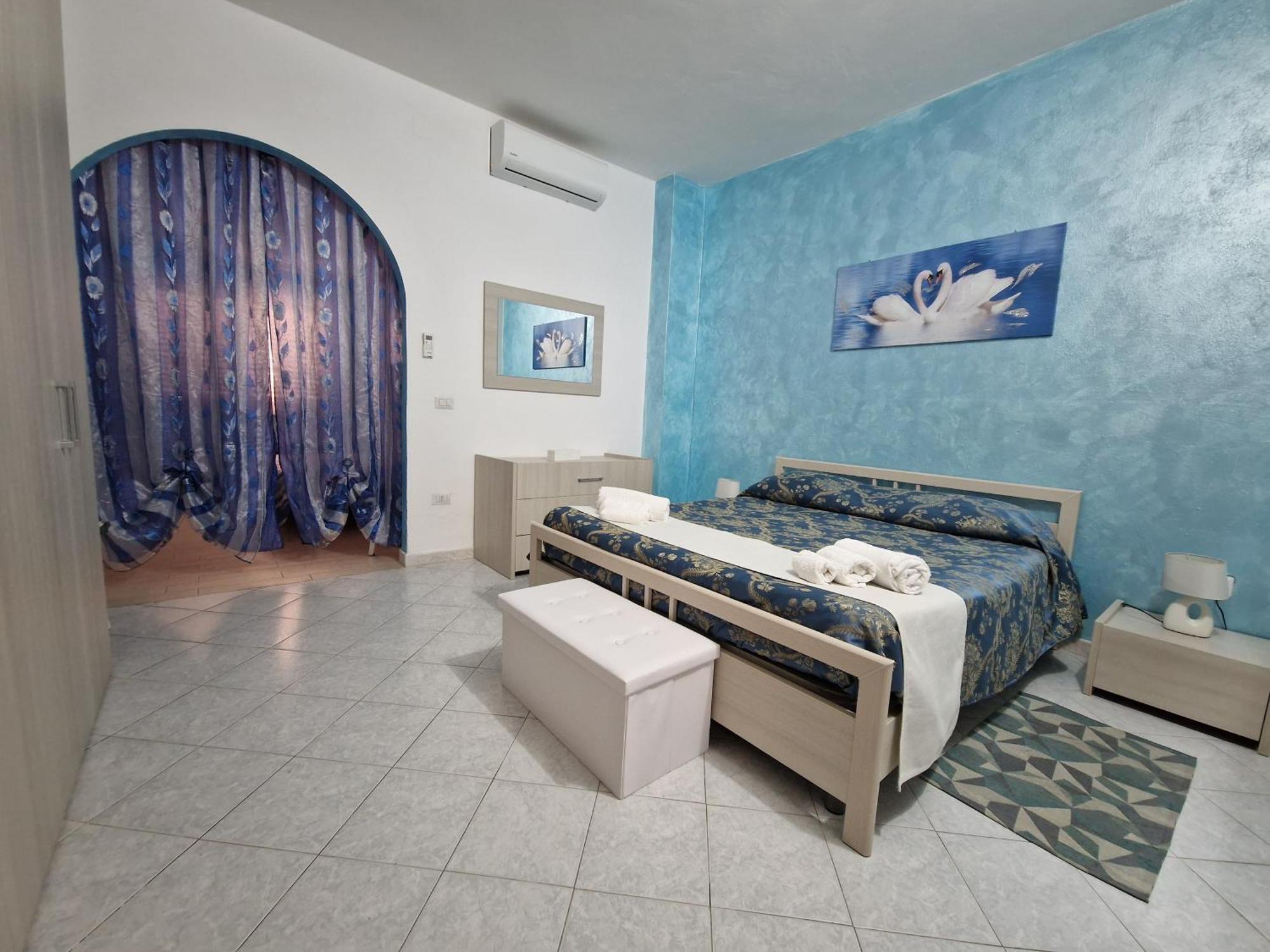 Santa Venere Apartments "Parcheggio Privato" Ricarica Auto Elettriche Tropea Bagian luar foto